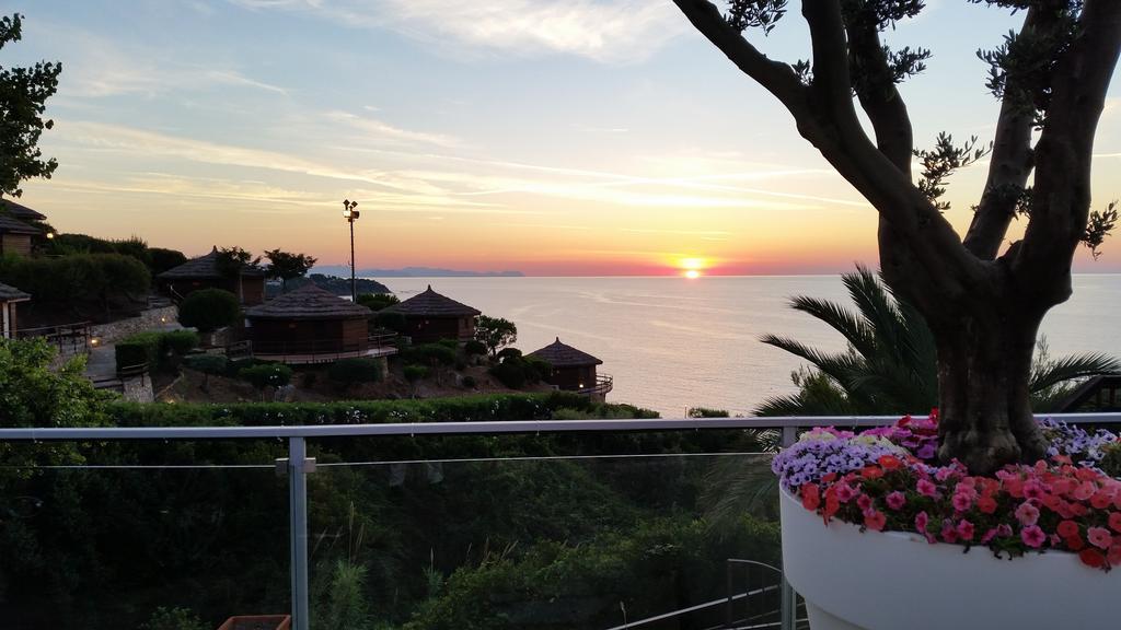 Calanica Resort تْشيفالو المظهر الخارجي الصورة