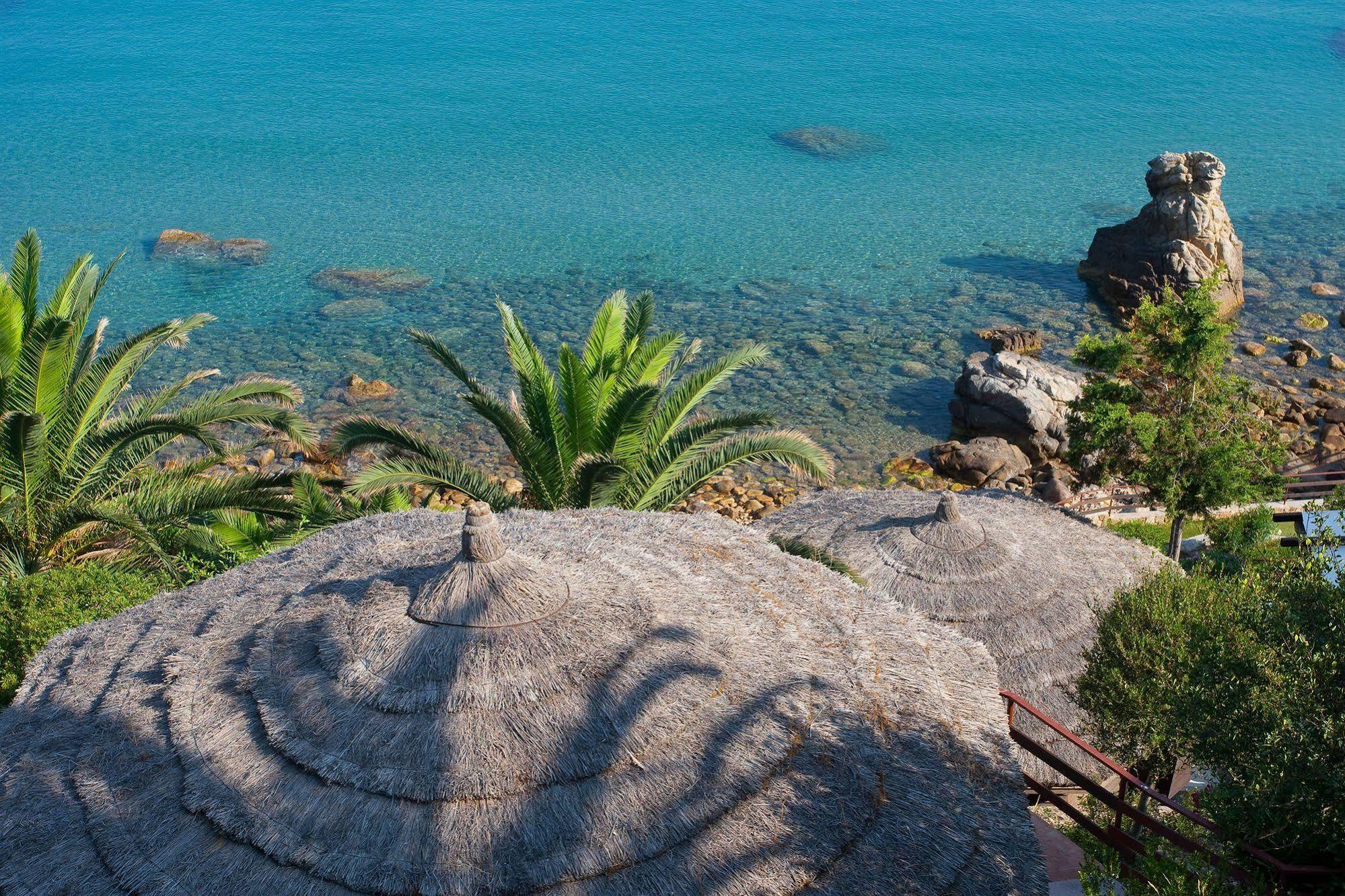 Calanica Resort تْشيفالو المظهر الخارجي الصورة